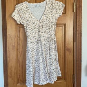 Floral Hollister dress